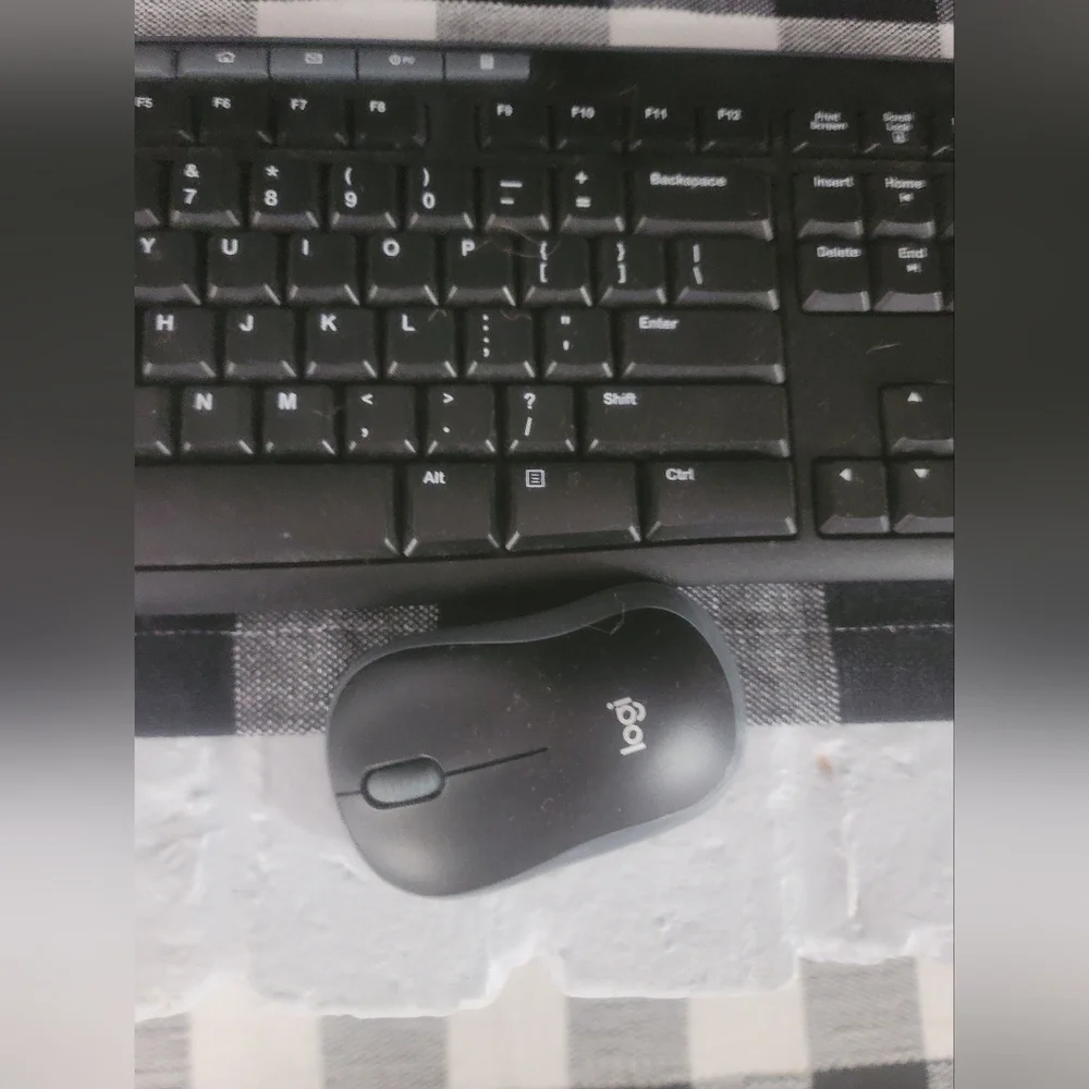 Logitech Black Wireless Keyboard and Mouse Set